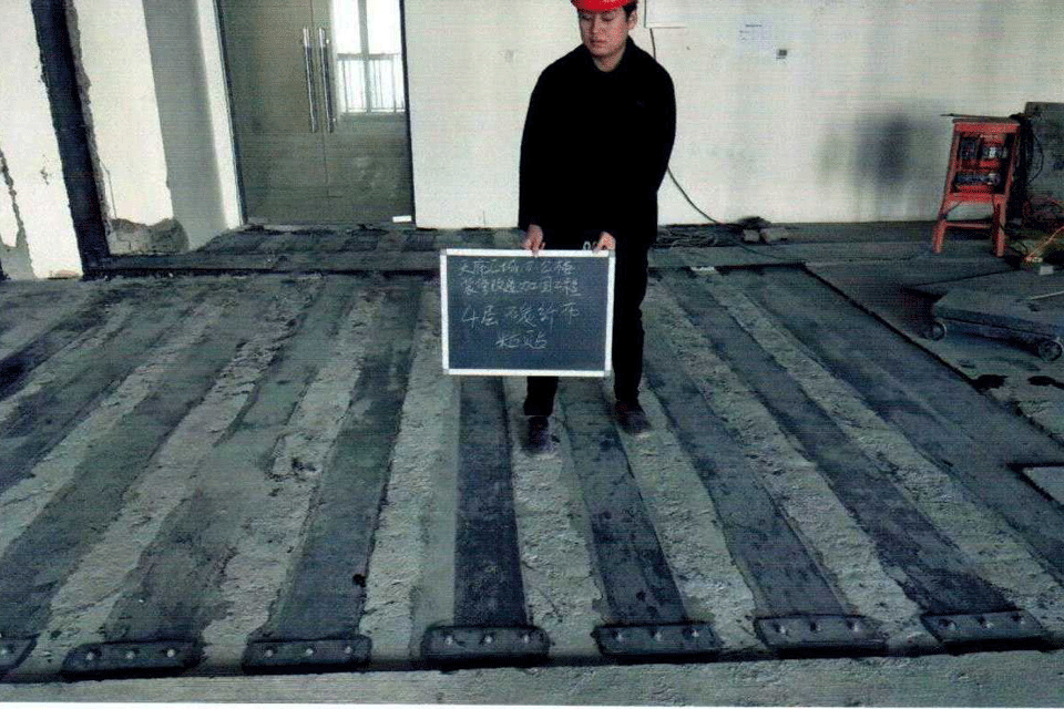 板面粘碳纖維布（天府匯城）.png